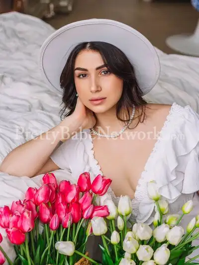 Young Argentinian Escort Girl Lari For Weekend Pleasure